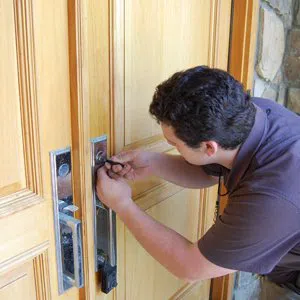 Super Locksmith Service Westlake Village, CA 805-574-2032 - house-locksmith